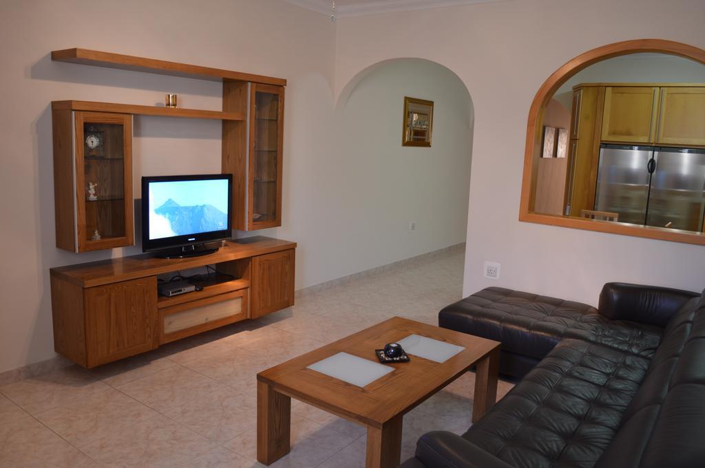 The April Maisonette Marsaskala Buitenkant foto